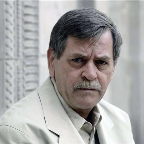 zdjęcie przedstawiające rektora uczelni Krzysztofa Janika